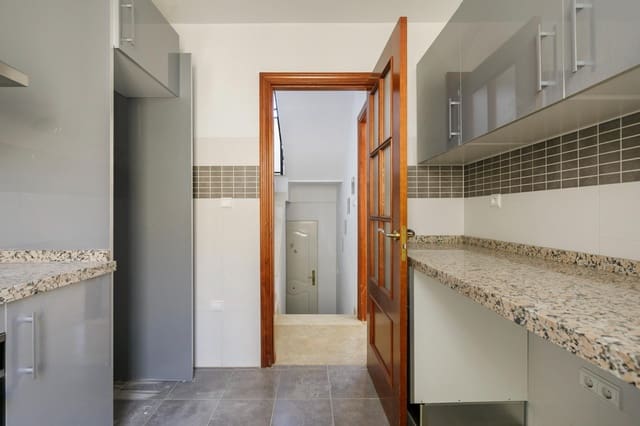 3 soverom Rekkehus til salgs i Güevéjar med garasje - € 165 000 (Ref: 9300970)