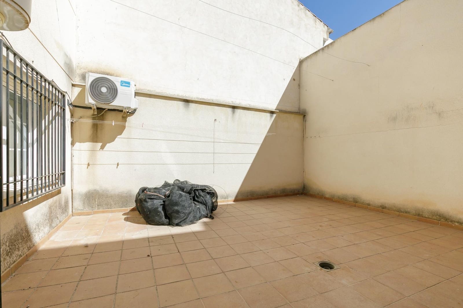 3 soveværelse Rækkehus til salg i Guevejar med garage - € 165.000 (Ref: 9300970)