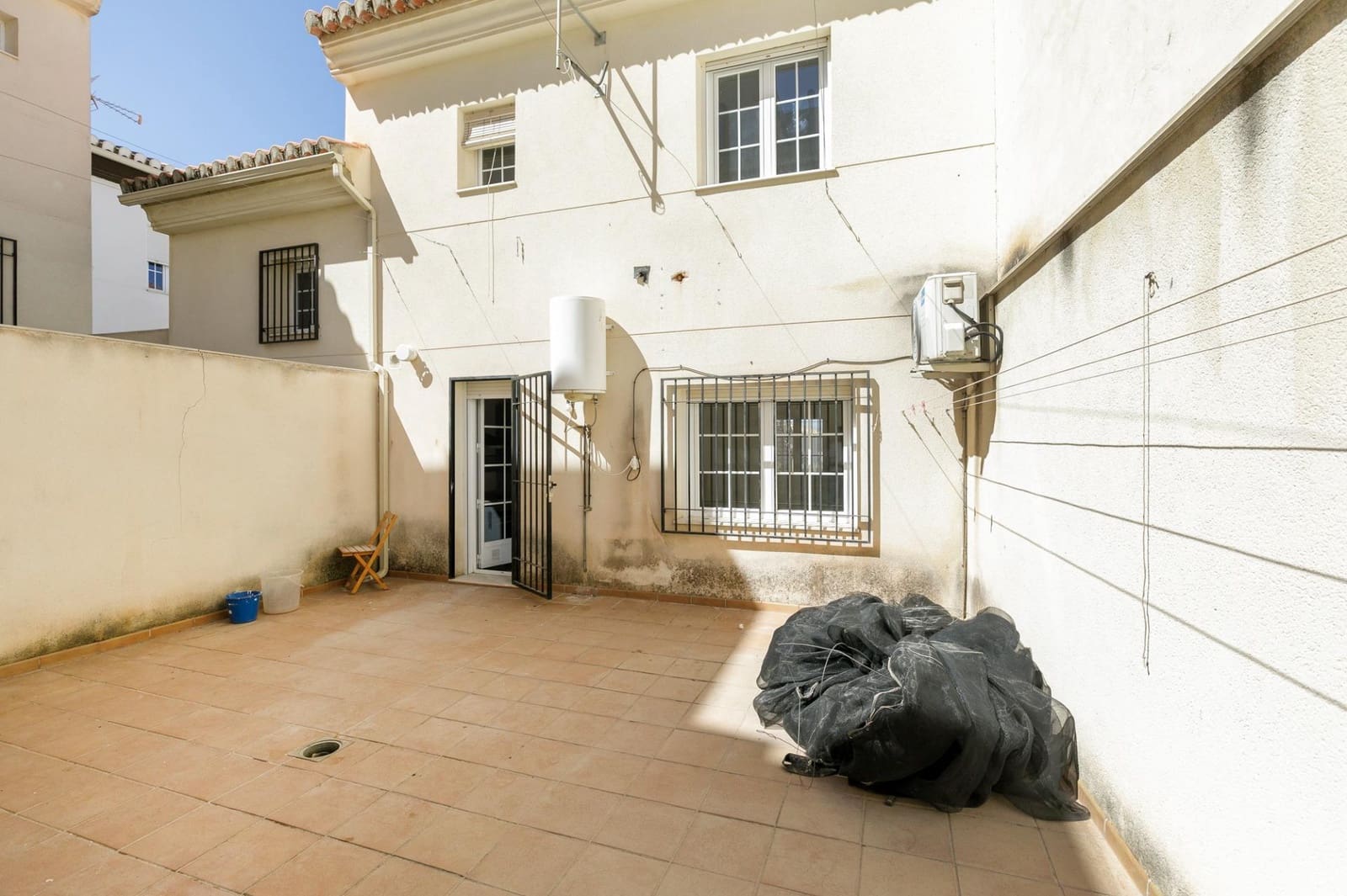 3 soveværelse Rækkehus til salg i Guevejar med garage - € 165.000 (Ref: 9300970)