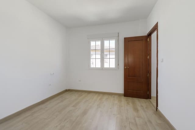3 quarto Moradia em Banda para venda em Güevéjar - 165 000 € (Ref: 9300970)