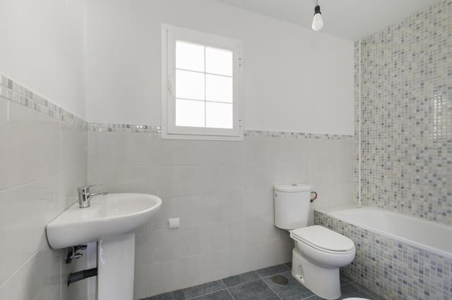 3 quarto Moradia em Banda para venda em Güevéjar - 165 000 € (Ref: 9300970)