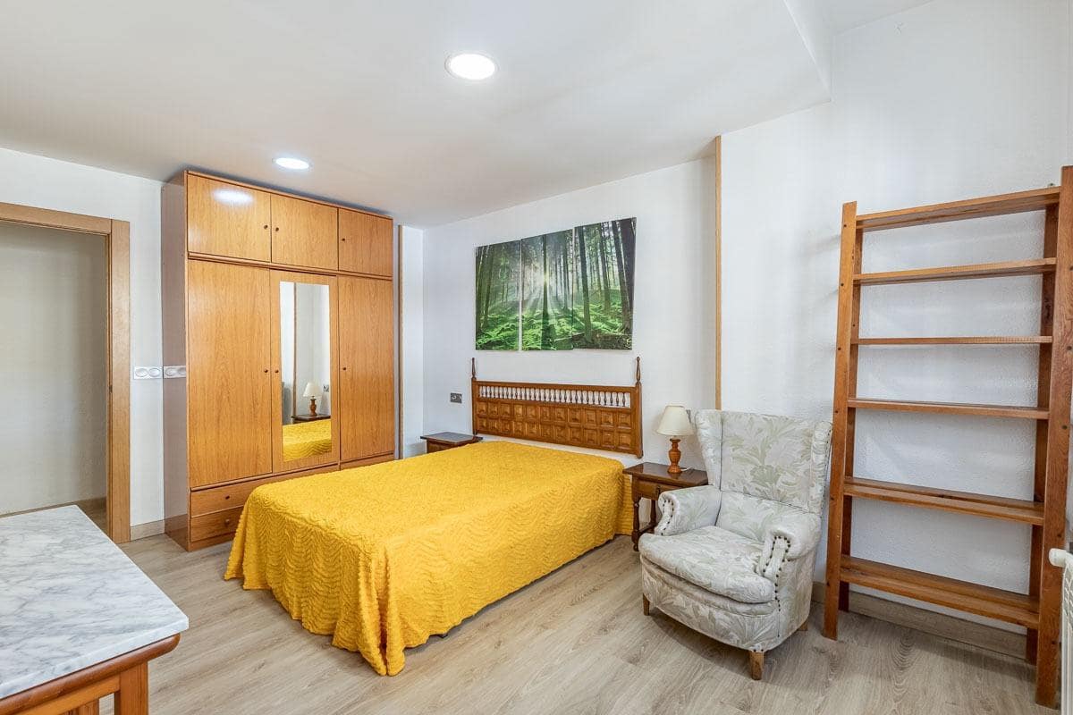 4 sypialnia Mieszkanie na sprzedaż w Miasto Grenada - 369 600 € (Ref: 9300971)