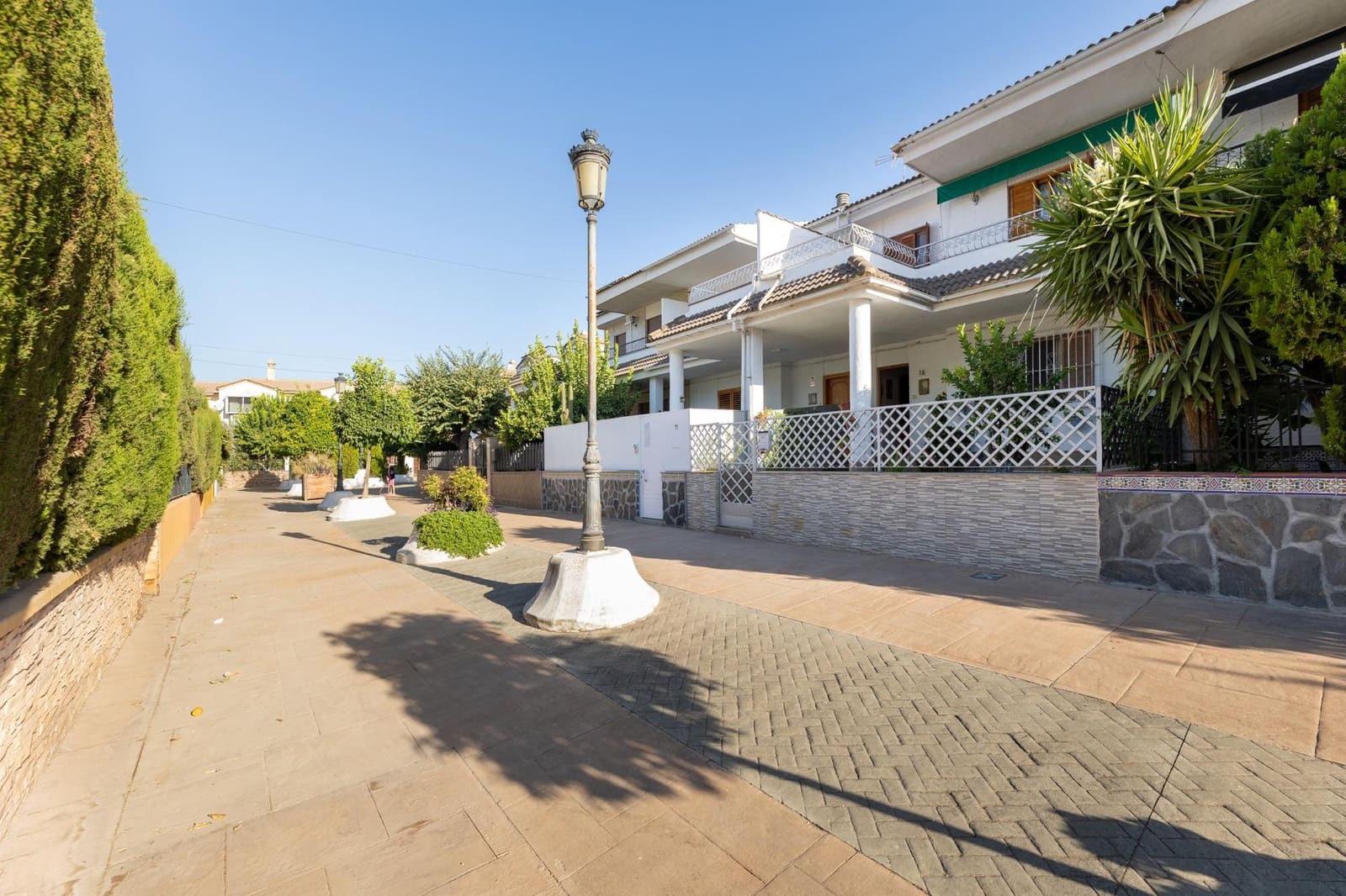 5 camera da letto Villetta a Schiera in vendita in Atarfe con garage - 178.000 € (Rif: 9300974)