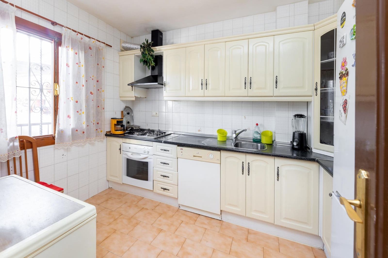 5 camera da letto Villetta a Schiera in vendita in Atarfe con garage - 178.000 € (Rif: 9300974)