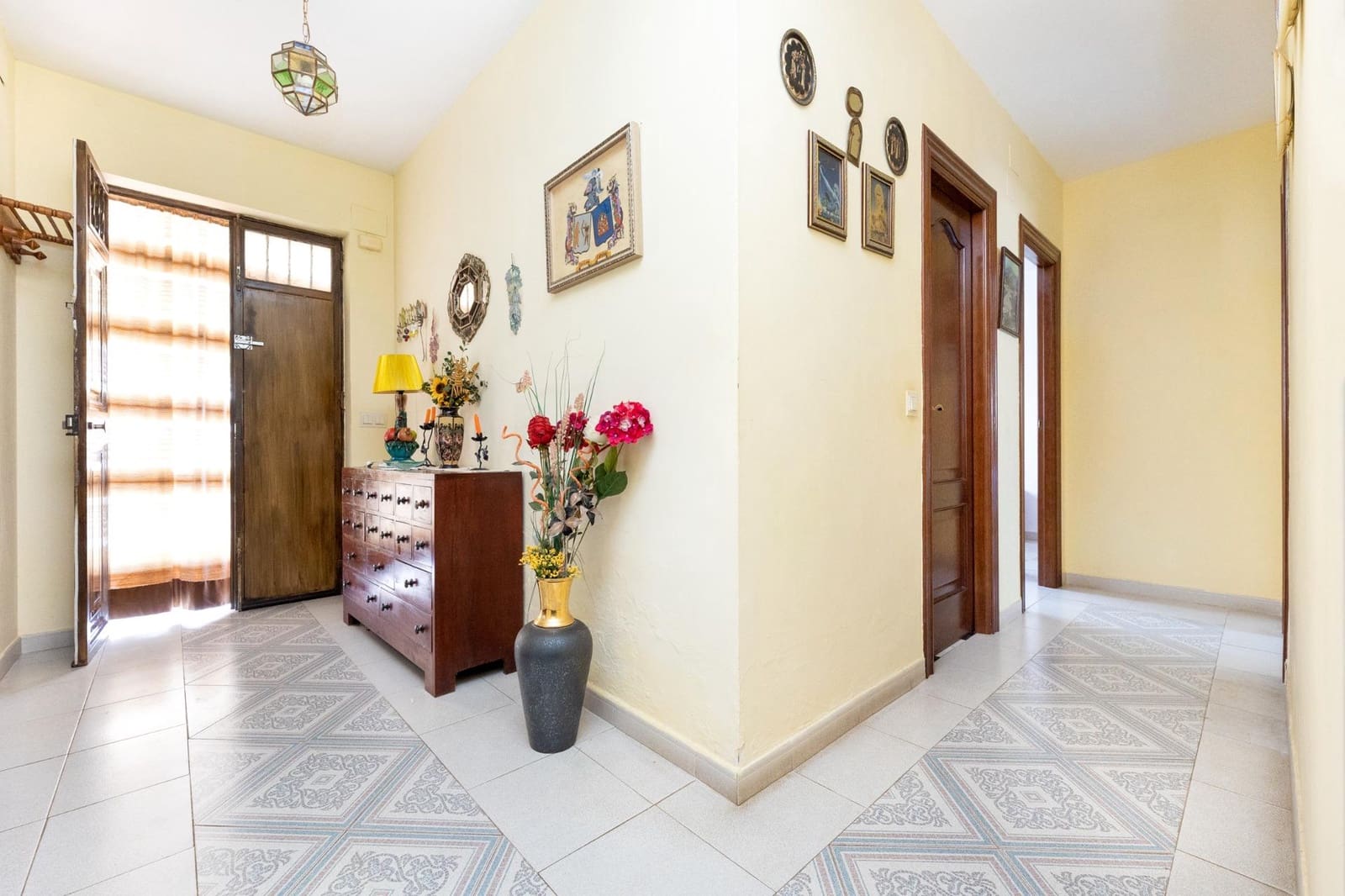 5 soverom Villa til salgs i Cogollos Vega med svømmebasseng garasje - € 290 000 (Ref: 9300976)