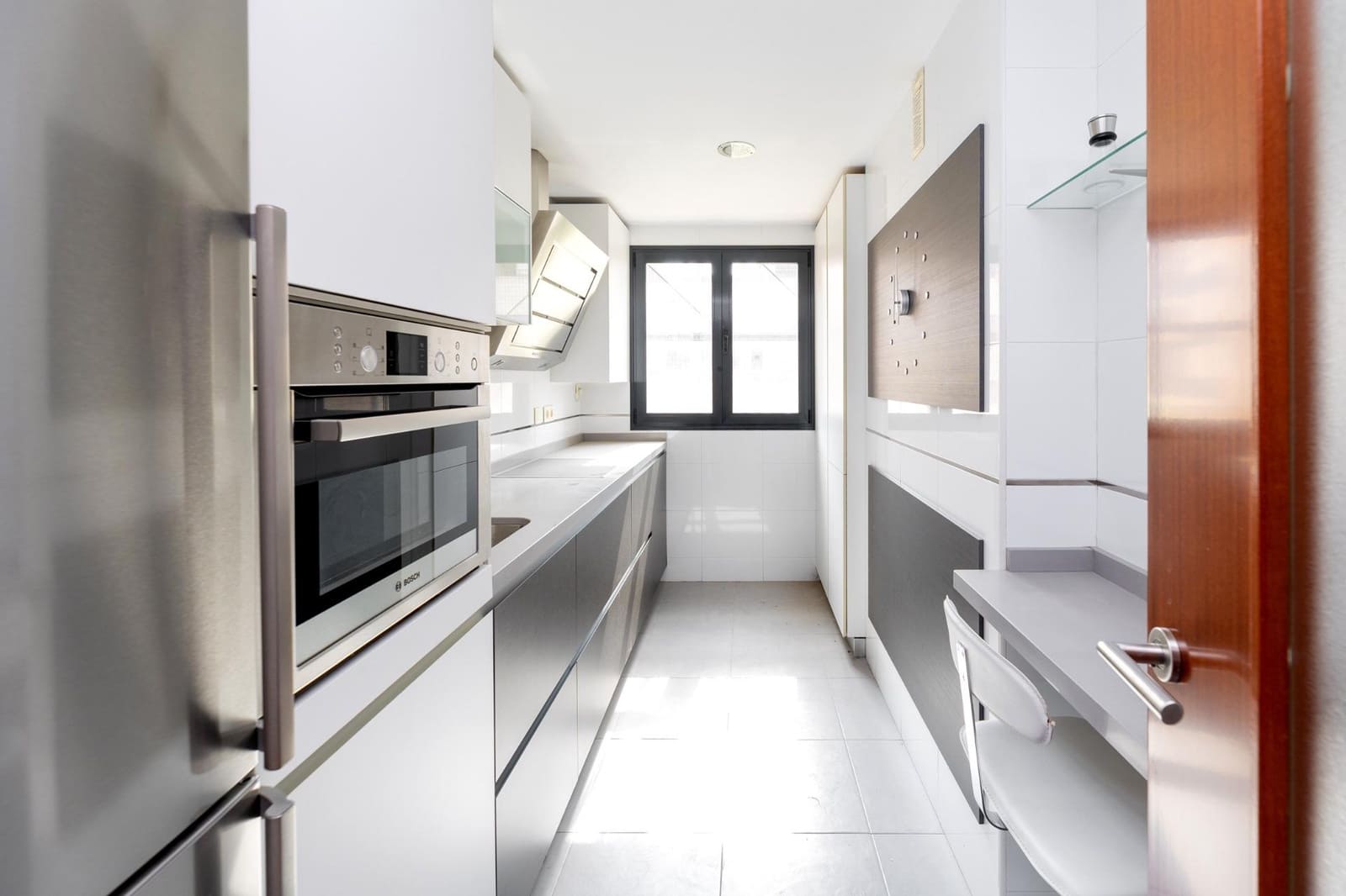 3 sypialnia Mieszkanie na sprzedaż w Miasto Grenada z basenem garażem - 369 900 € (Ref: 9300978)