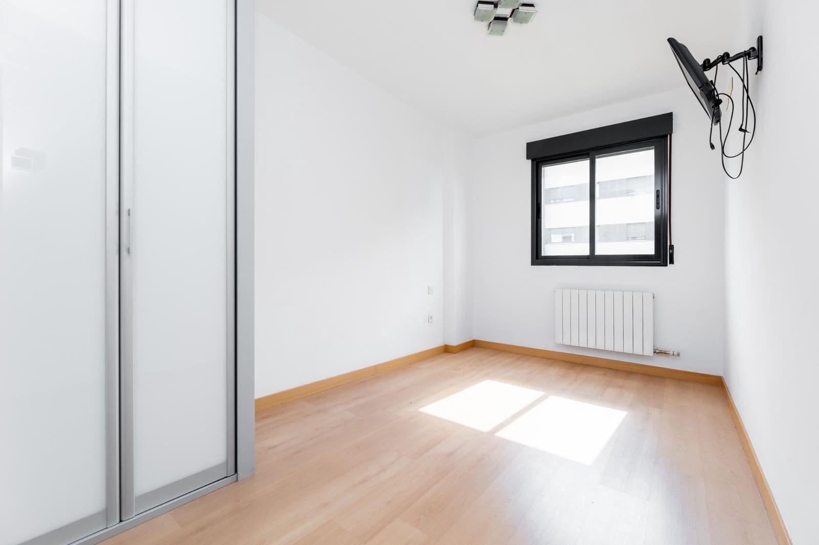 3 sypialnia Mieszkanie na sprzedaż w Miasto Grenada z basenem garażem - 369 900 € (Ref: 9300978)