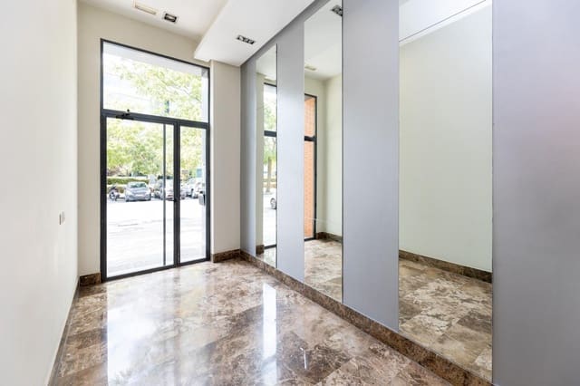 3 sypialnia Mieszkanie na sprzedaż w Miasto Grenada z basenem garażem - 369 900 € (Ref: 9300978)