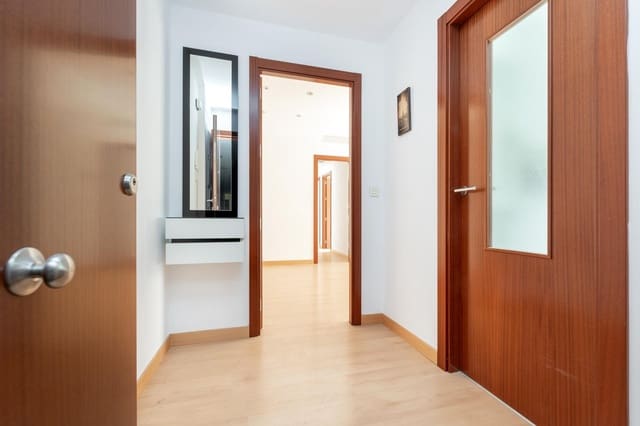 3 sypialnia Mieszkanie na sprzedaż w Miasto Grenada z basenem garażem - 369 900 € (Ref: 9300978)