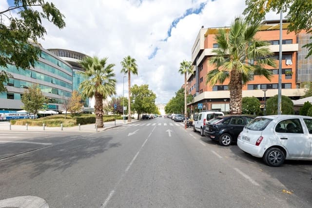 3 sypialnia Mieszkanie na sprzedaż w Miasto Grenada z basenem garażem - 369 900 € (Ref: 9300978)