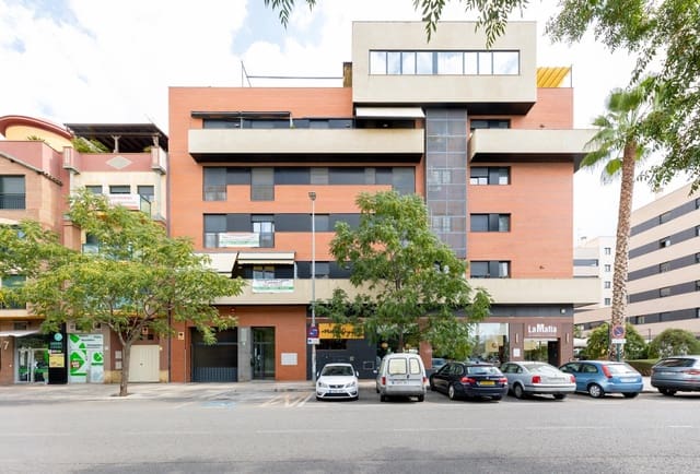 3 sypialnia Mieszkanie na sprzedaż w Miasto Grenada z basenem garażem - 369 900 € (Ref: 9300978)