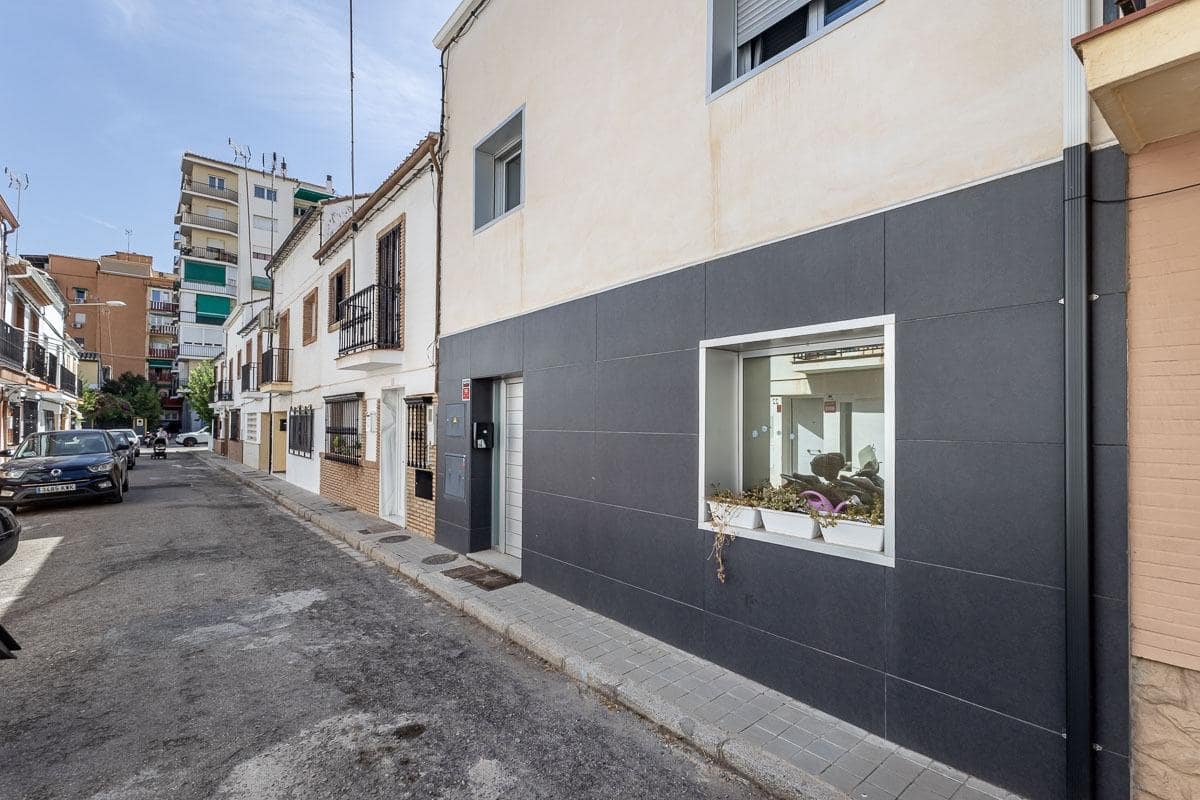 3 soverom Hus til salgs i Granada by - € 420 000 (Ref: 9300981)