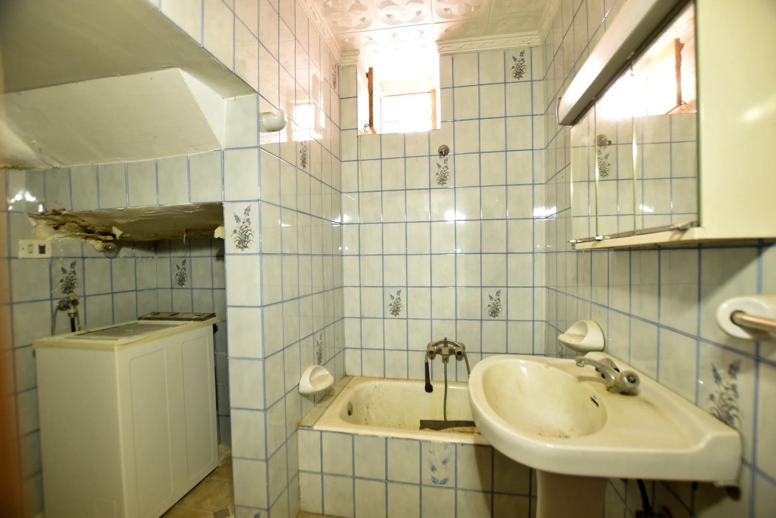 12 sovrum Radhus till salu i Lanjaron - 125 000 € (Ref: 9311101)