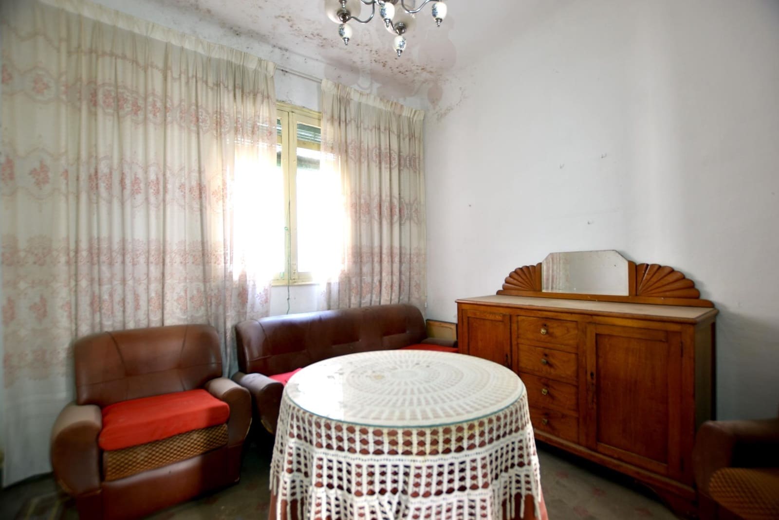 12 sovrum Radhus till salu i Lanjaron - 125 000 € (Ref: 9311101)