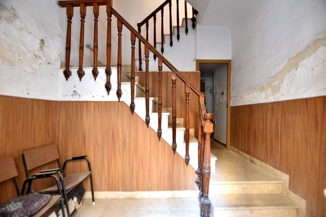 12 slaapkamer Rijtjeshuis te koop in Lanjarón - € 125.000 (Ref: 9311101)