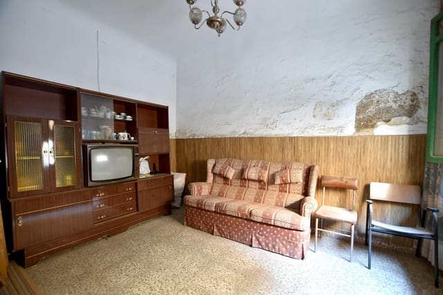12 slaapkamer Rijtjeshuis te koop in Lanjarón - € 125.000 (Ref: 9311101)