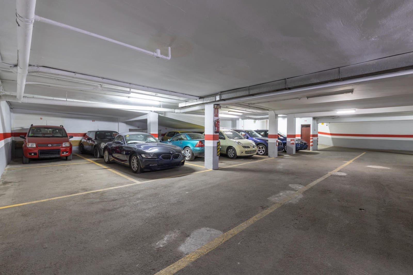 Garage til salg i Granada by - € 60.000 (Ref: 9311102)