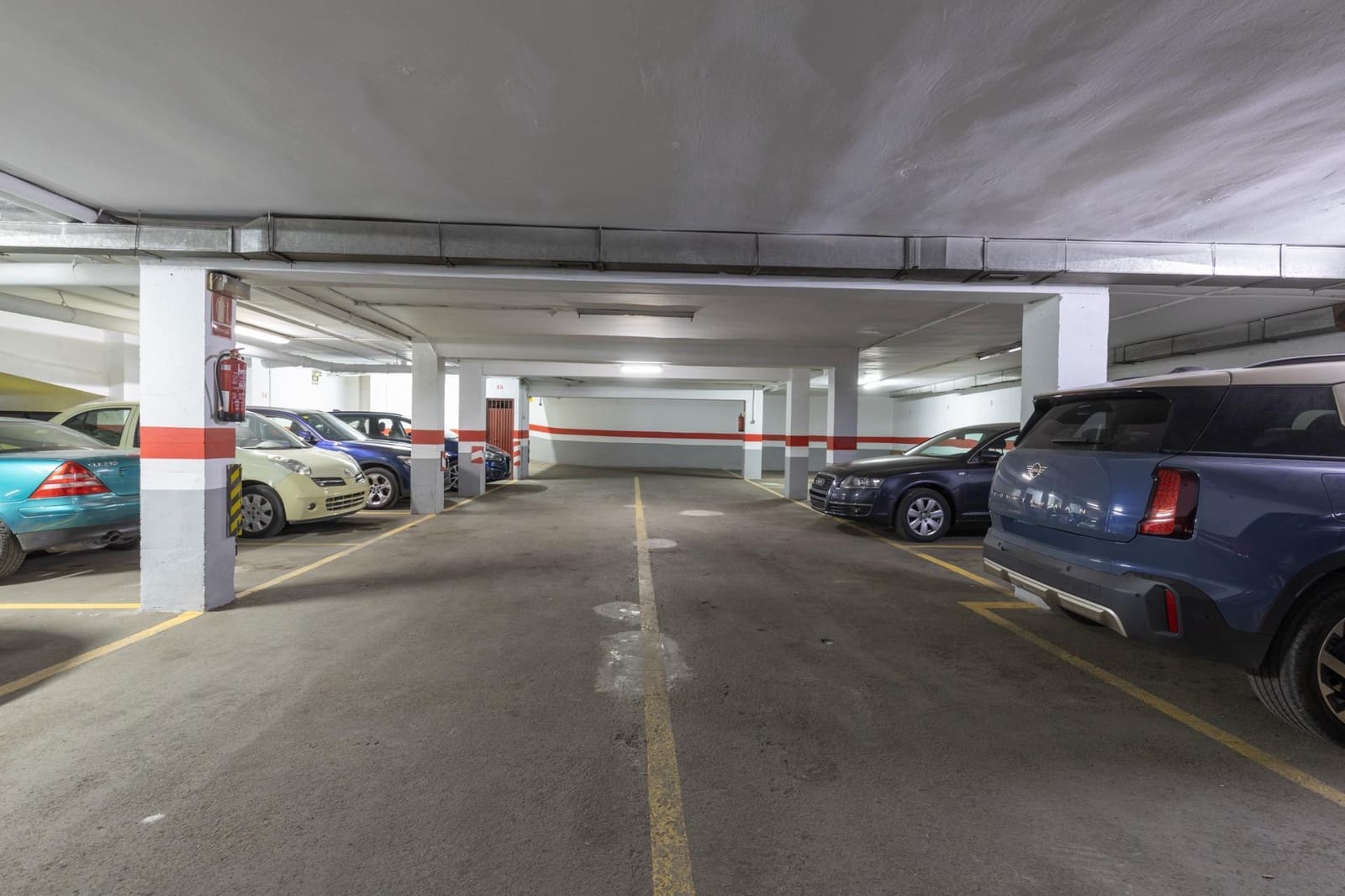 Garage til salg i Granada by - € 60.000 (Ref: 9311102)