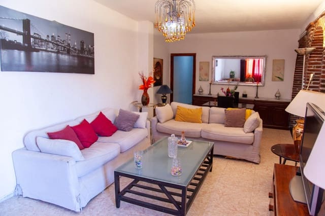 3 sypialnia Mieszkanie na sprzedaż w Baza - 73 900 € (Ref: 9311103)