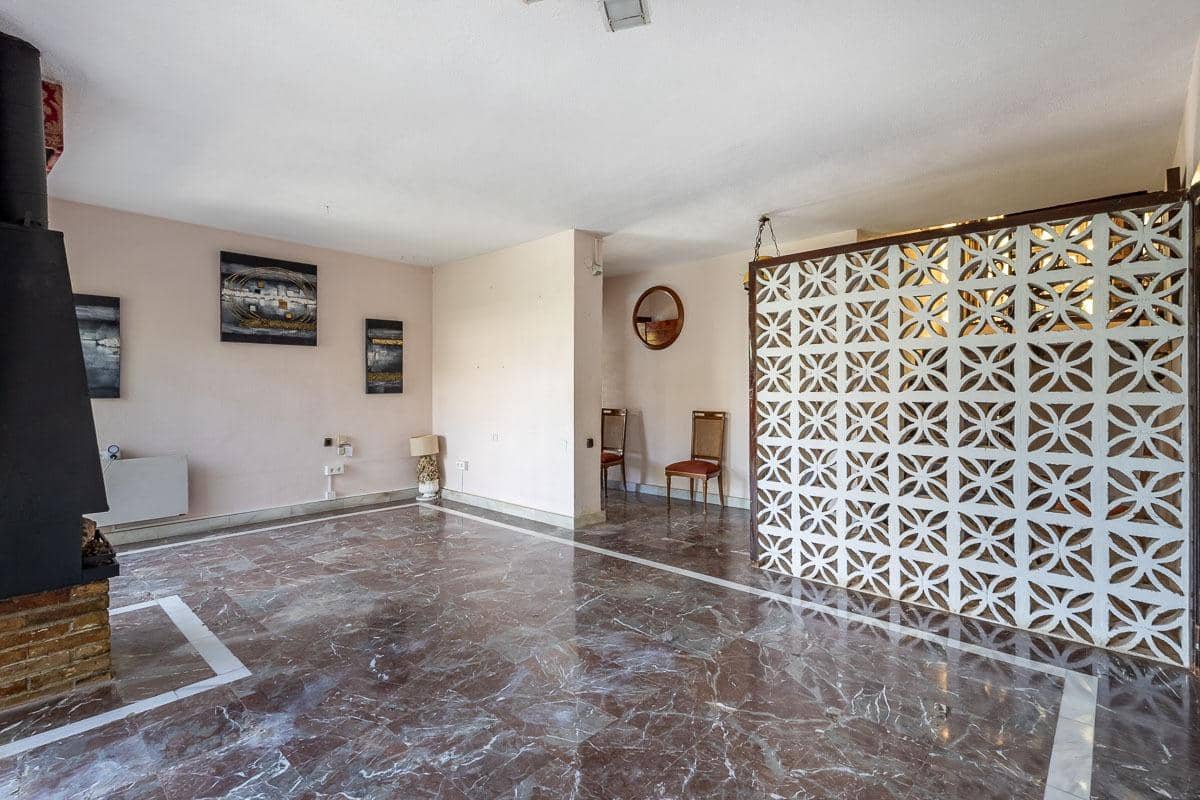 3 slaapkamer Villa te koop in La Zubia met zwembad garage - € 330.000 (Ref: 9311110)