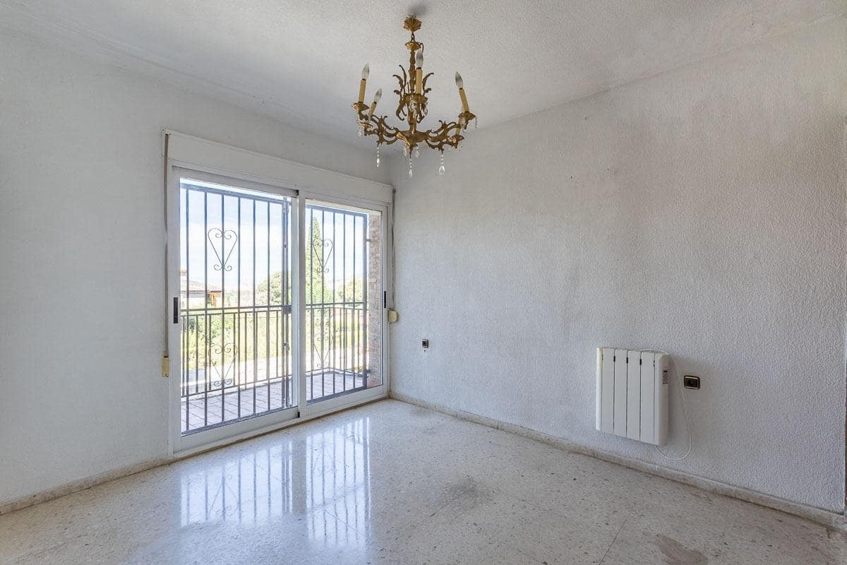 3 slaapkamer Villa te koop in La Zubia met zwembad garage - € 330.000 (Ref: 9311110)