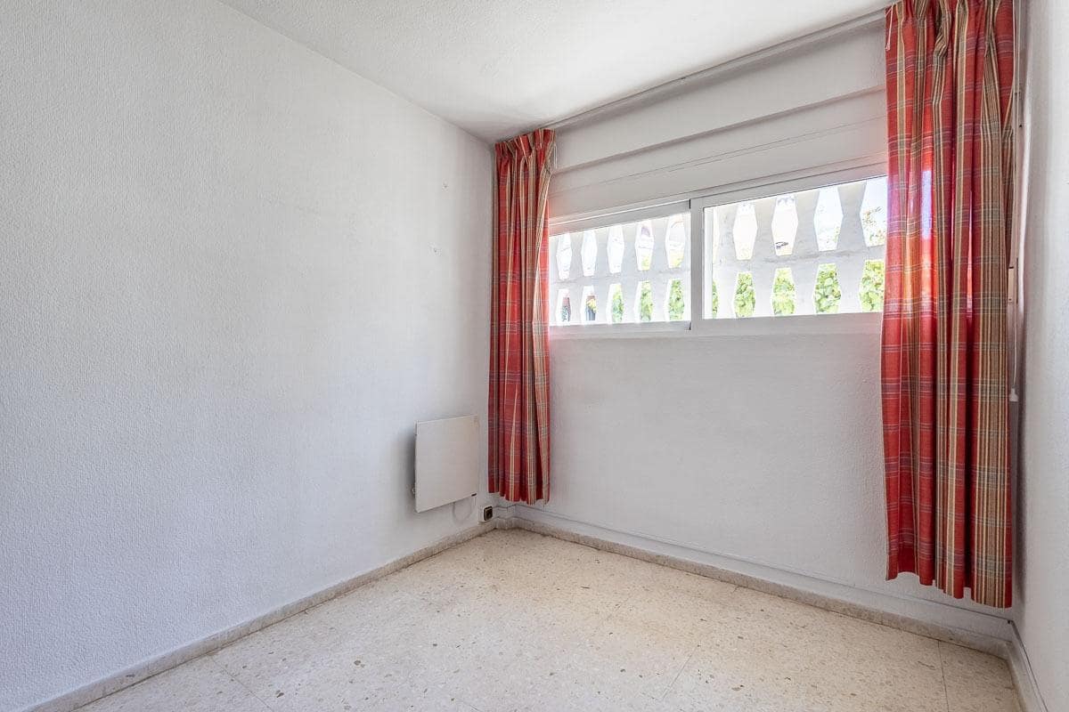 3 slaapkamer Villa te koop in La Zubia met zwembad garage - € 330.000 (Ref: 9311110)