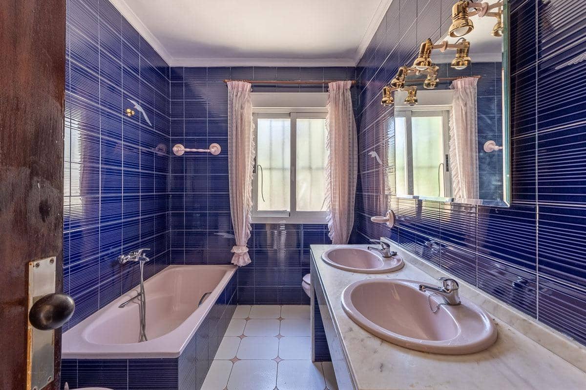 3 slaapkamer Villa te koop in La Zubia met zwembad garage - € 330.000 (Ref: 9311110)