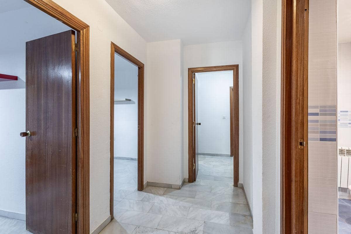 4 slaapkamer Flat te koop in Granada stad - € 369.000 (Ref: 9311112)