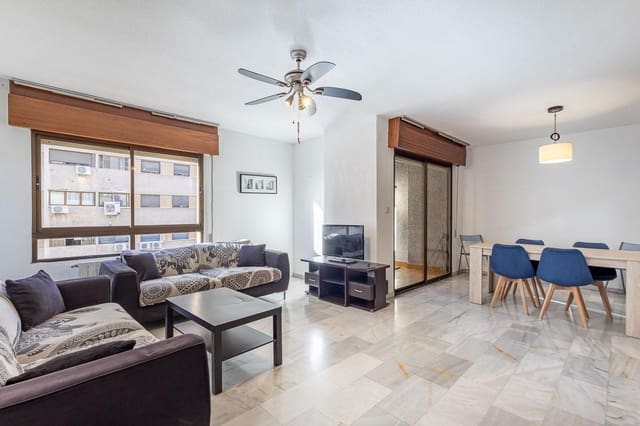 4 slaapkamer Flat te koop in Granada stad - € 369.000 (Ref: 9311112)