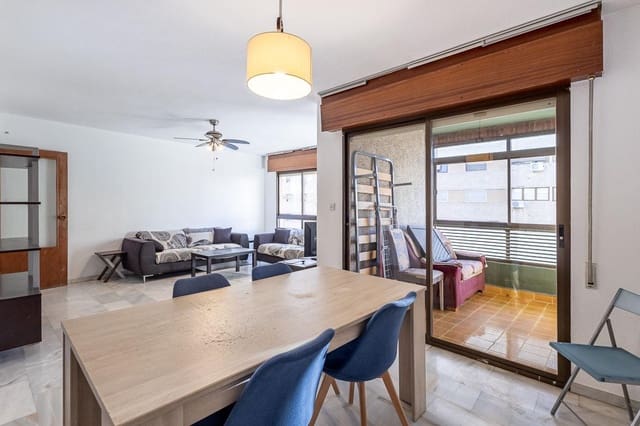4 slaapkamer Flat te koop in Granada stad - € 369.000 (Ref: 9311112)