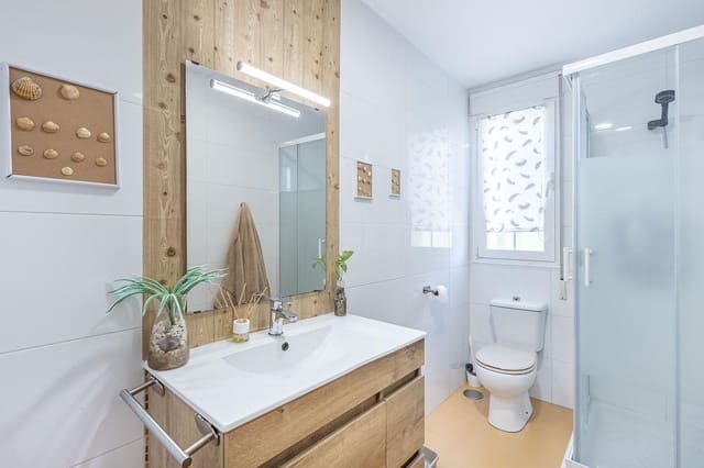 4 soveværelse Villa til salg i Huétor Vega med swimmingpool - € 445.000 (Ref: 9311114)