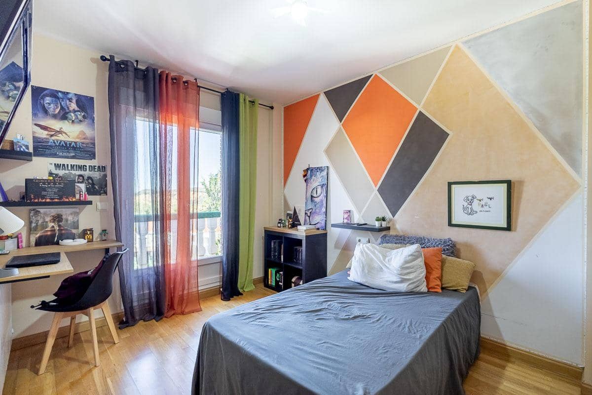 4 sypialnia Willa na sprzedaż w Huetor Vega z basenem - 445 000 € (Ref: 9311114)