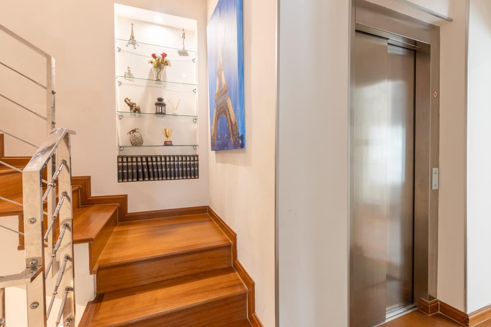 4 slaapkamer Huis te koop in Granada stad met garage - € 820.000 (Ref: 9311117)