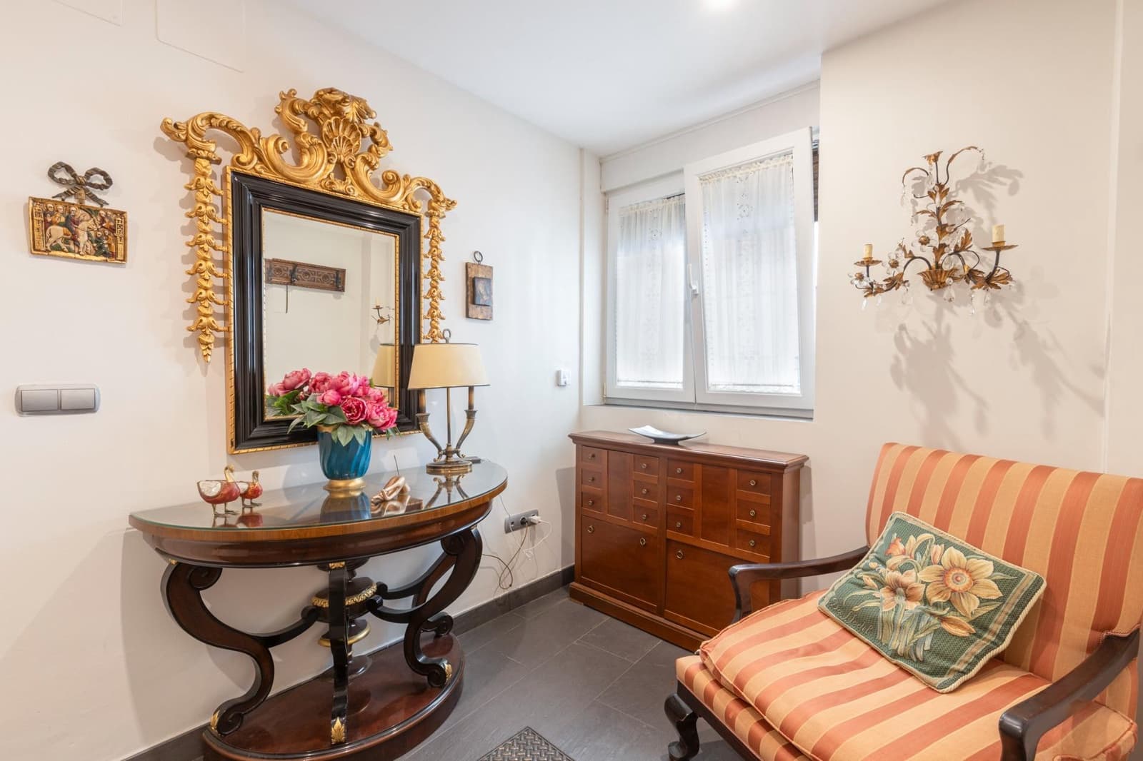 4 slaapkamer Huis te koop in Granada stad met garage - € 820.000 (Ref: 9311117)