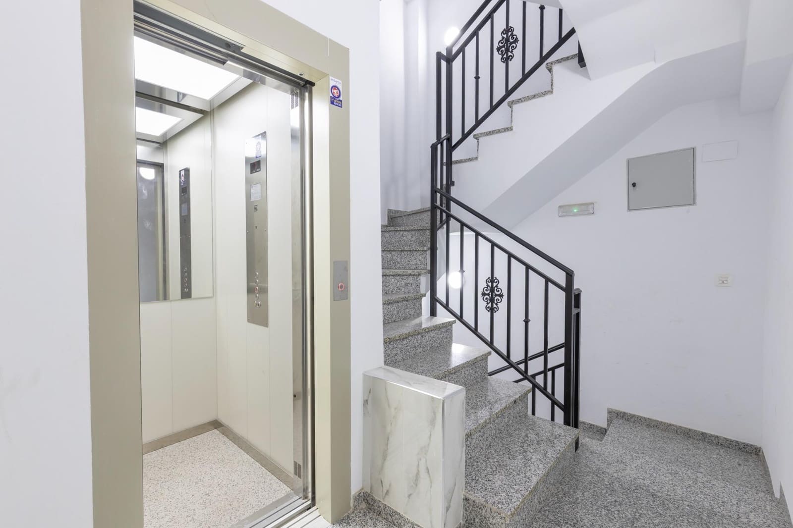 2 soveværelse Lejlighed til salg i Armilla - € 174.000 (Ref: 9318029)