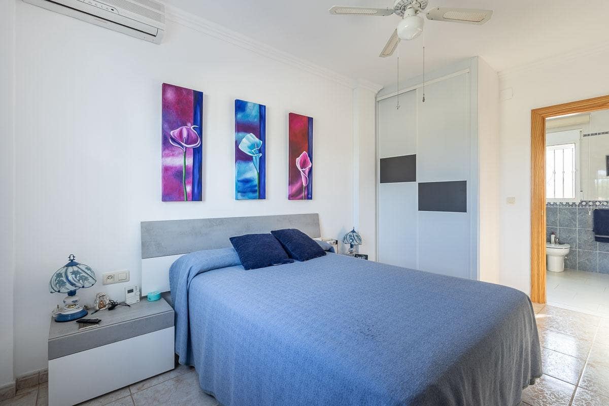 4 soveværelse Villa til salg i Moraleda de Zafayona med swimmingpool garage - € 279.000 (Ref: 9318031)