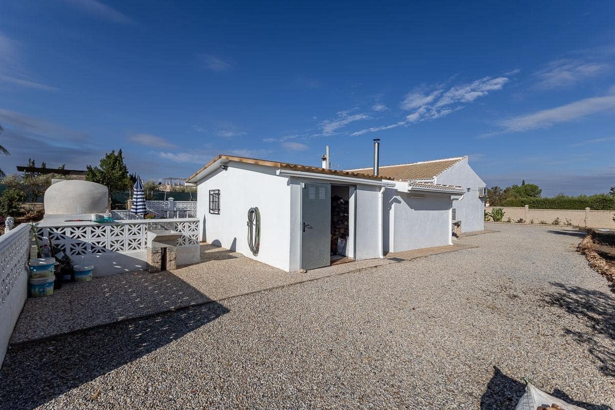 4 soveværelse Villa til salg i Moraleda de Zafayona med swimmingpool garage - € 279.000 (Ref: 9318031)