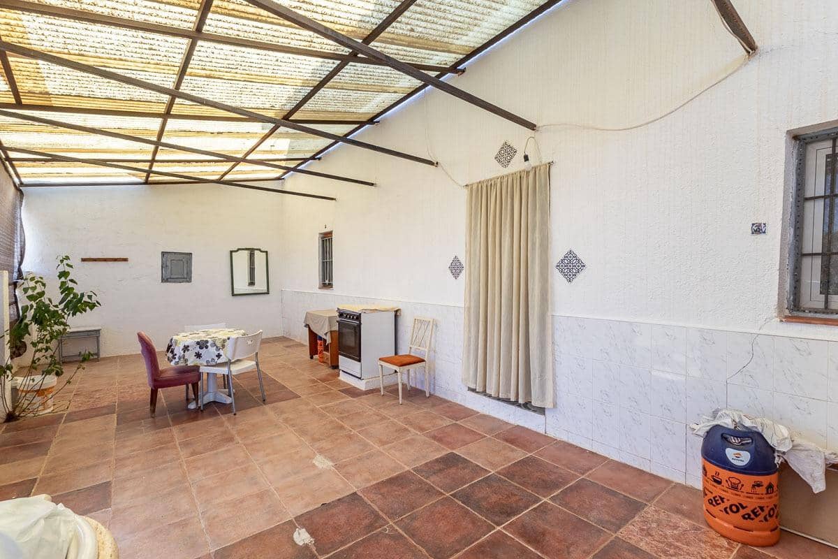 2 bedroom Finca/Country House for sale in Montefrio with garage - € 165,000 (Ref: 9318033)