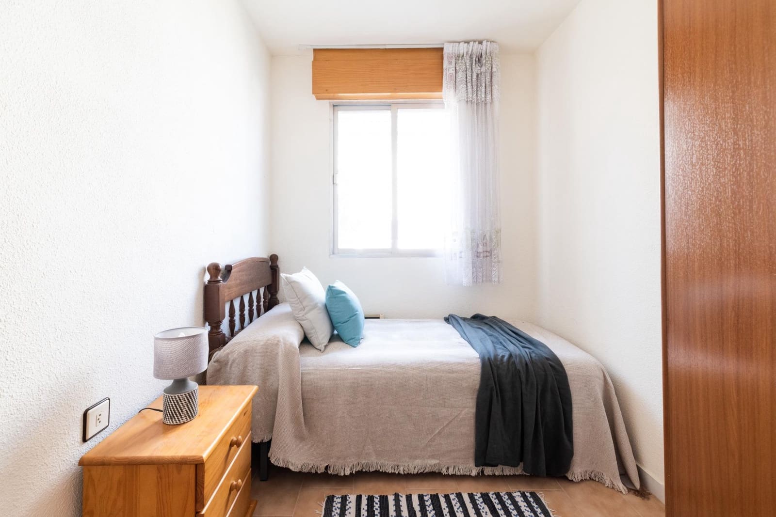 4 bedroom Villa for sale in Peligros with pool garage - € 249,900 (Ref: 9321806)