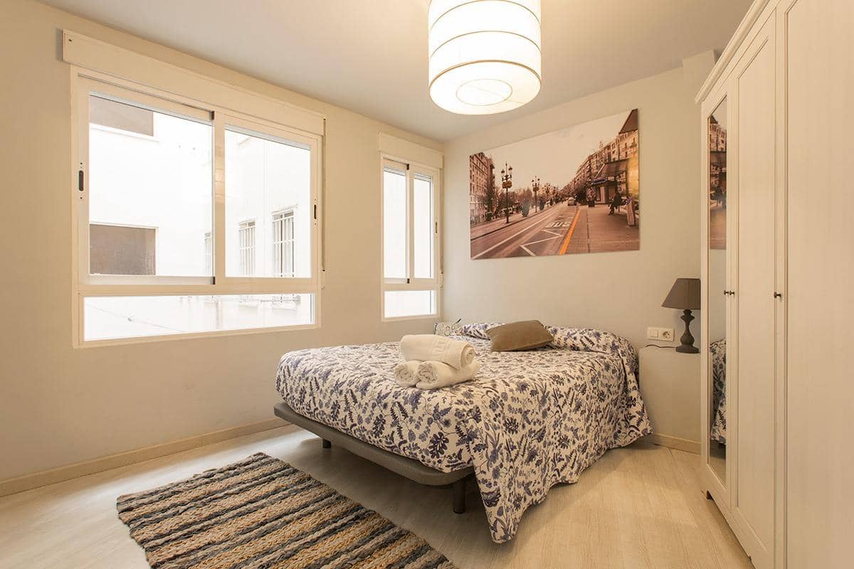 Piso de 5 habitaciones en Granada ciudad en venta - 540.000 € (Ref: 9321808)