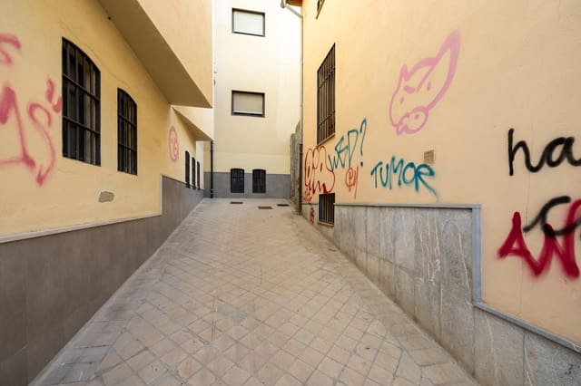 Byggegrund til salg i Granada by - € 270.000 (Ref: 9330871)