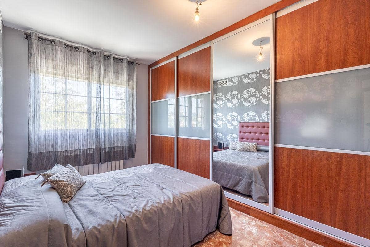 5 soveværelse Villa til salg i Peligros med garage - € 349.000 (Ref: 9330875)