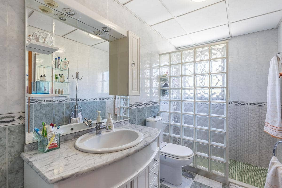 5 soveværelse Villa til salg i Peligros med garage - € 349.000 (Ref: 9330875)