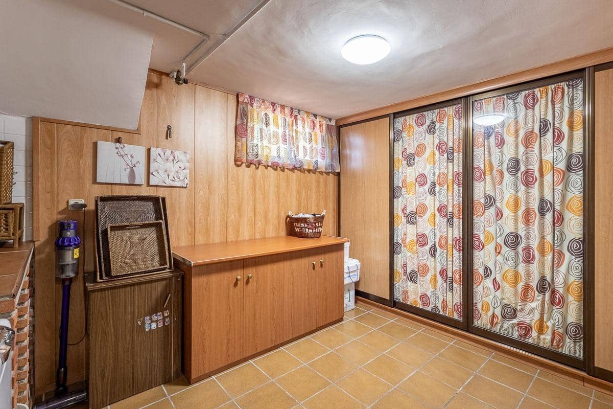 5 soveværelse Villa til salg i Peligros med garage - € 349.000 (Ref: 9330875)