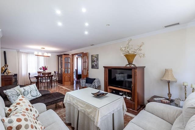 5 Zimmer Villa zu verkaufen in Peligros mit Garage - 349.000 € (Ref: 9330875)