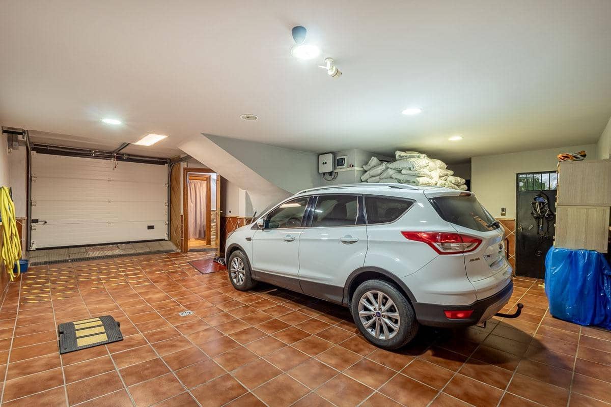 4 sypialnia Willa na sprzedaż w Albolote z garażem - 435 000 € (Ref: 9330876)