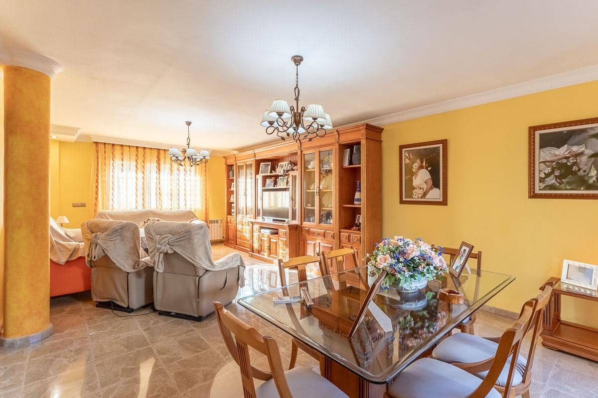 4 sypialnia Willa na sprzedaż w Albolote z garażem - 435 000 € (Ref: 9330876)