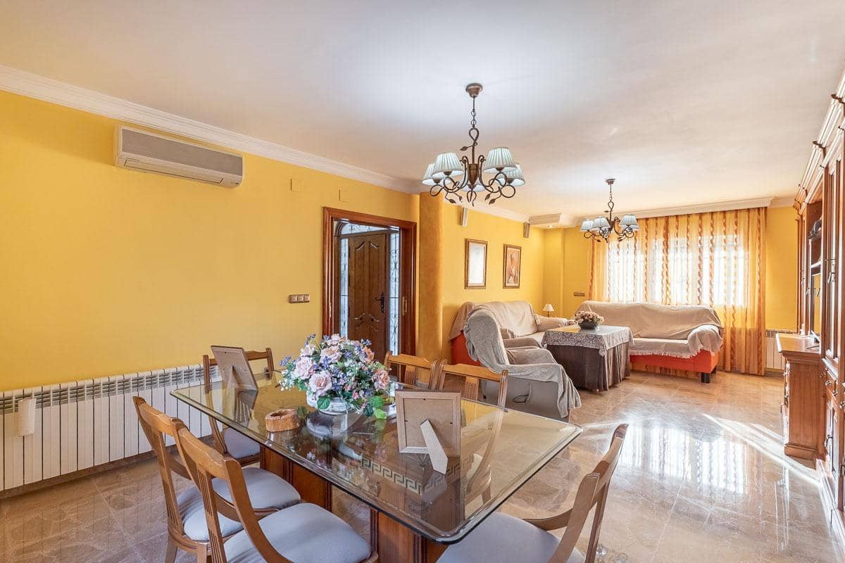 4 sypialnia Willa na sprzedaż w Albolote z garażem - 435 000 € (Ref: 9330876)