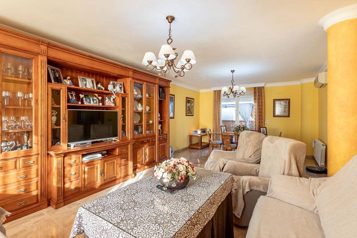 4 sypialnia Willa na sprzedaż w Albolote z garażem - 435 000 € (Ref: 9330876)