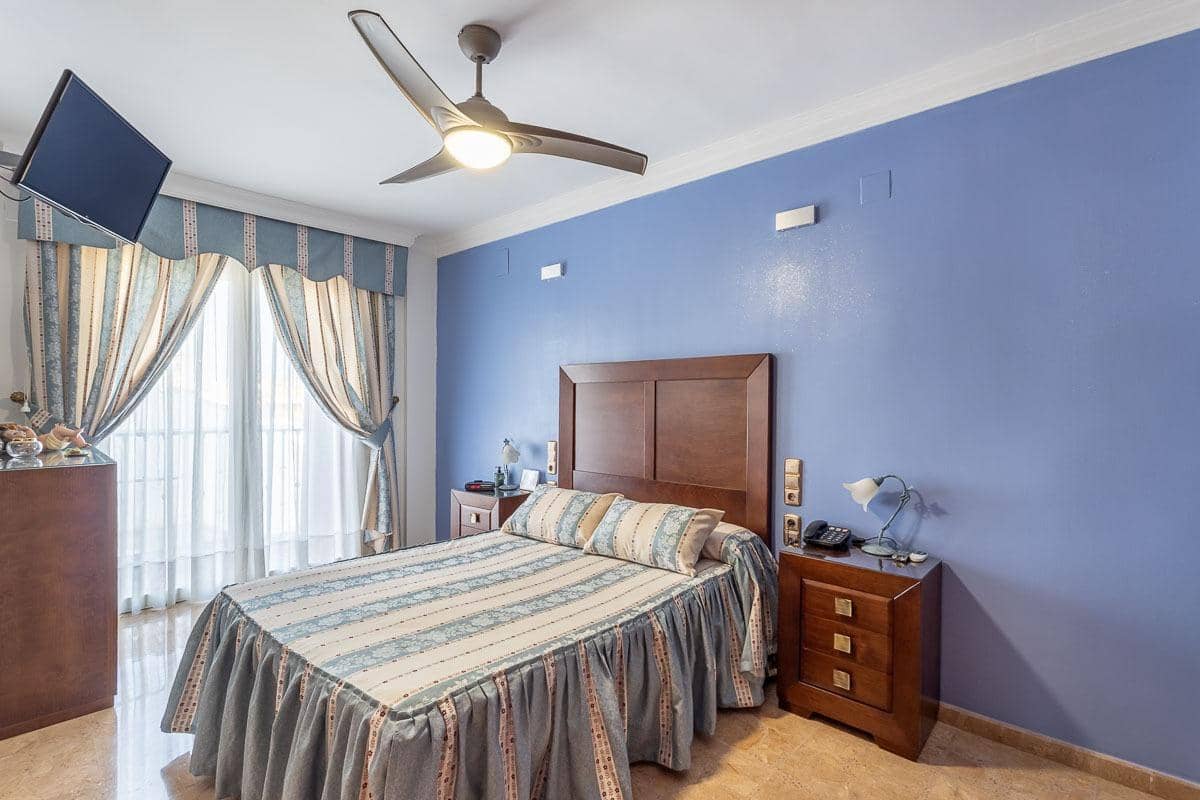 4 sypialnia Willa na sprzedaż w Albolote z garażem - 435 000 € (Ref: 9330876)